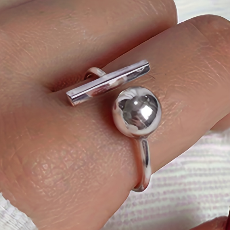 Elegant Seasonal Ring, Perfect Gift for All Occasions